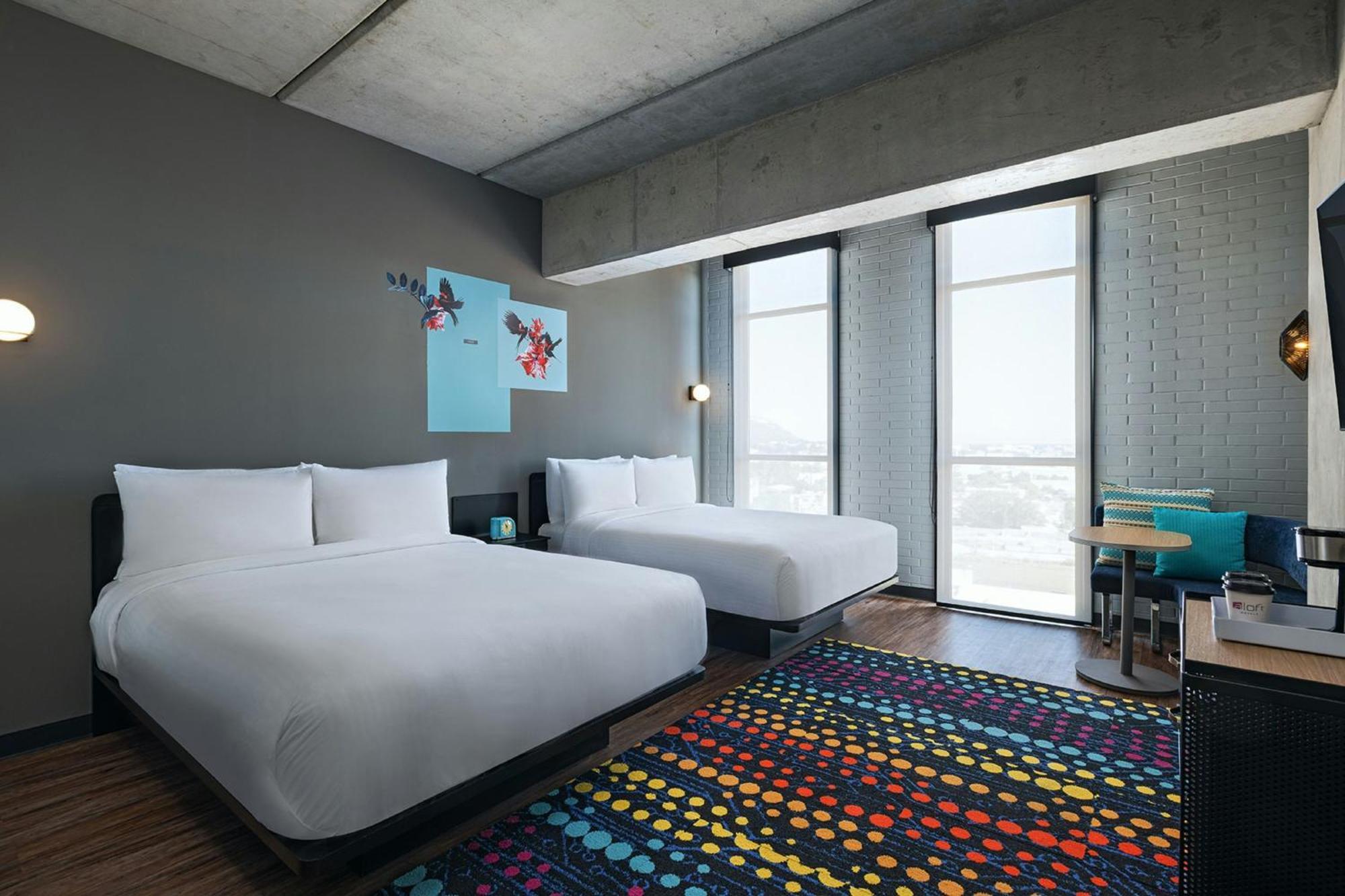 ホテル Aloft Guadalajara Sur Santa Anita  エクステリア 写真
